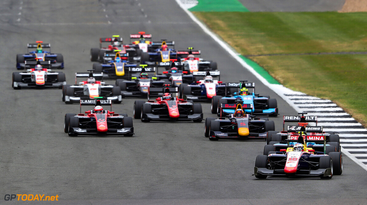 2017 GP3 Series Round 3. 
Silverstone, Northamptonshire, UK.
Sunday 16 July 2017.
Giuliano Alesi (FRA, Trident) leads Arjun Maini (IND, Jenzer Motorsport) and the rest of the field at the start of the race.
Photo: Malcolm Griffiths/GP3 Series Media Service.
ref: Digital Image MALC7050


Malcolm Griffiths



Race Two 2 action ts-live