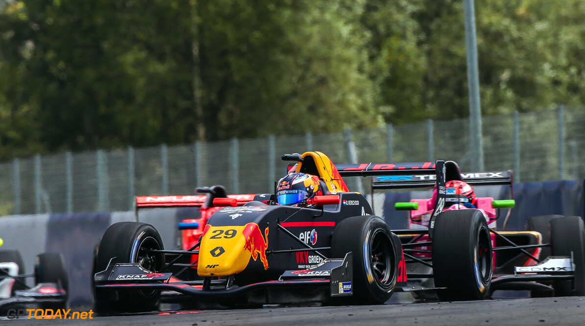 Spielberg (AUT) 21-23 Jul 2017 - Round seven of the Formula Renault 2.0 Eurocup at the Red Bull Ring. Richard Verschoor #29 MP Motorsport. // Dutch Photo Agency/Red Bull Content Pool // P-20170722-00505 // Usage for editorial use only // Please go to www.redbullcontentpool.com for further information. // 
Richard Verschoor
Nicolaas Kerkmeijer
Spielberg Bei Knittelfeld
Austria

P-20170722-00505