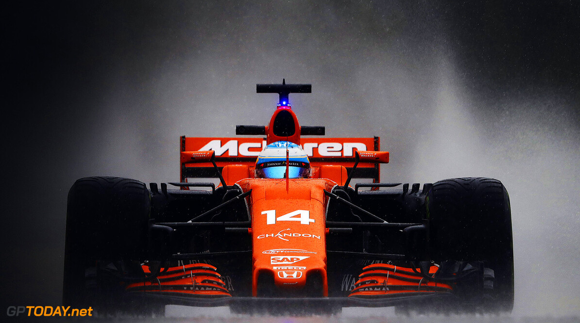 Spa Francorchamps, Belgium. 
Friday 25 August 2017.
Fernando Alonso, McLaren MCL32 Honda, kicks up spray as the rain falls in the latter stages of P2.
Photo: Steven Tee/McLaren
ref: Digital Image _R3I9633

Steven Tee



f1 formula 1 formula one gp grand prix Action