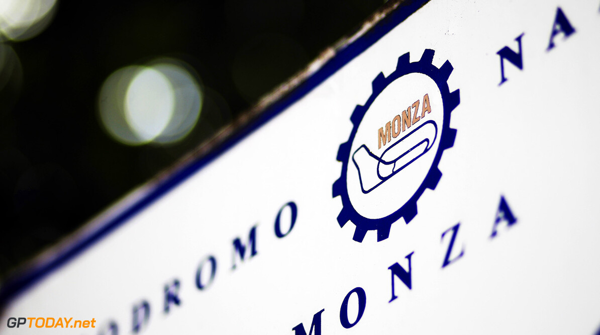 2015 GP3 Series Round 6.
Autodromo di Monza, Italy.
Thursday 3 September 2015.
Monza logo
World Copyright: Sam Bloxham/LAT Photographic.
ref: Digital Image _G7C8538

Sam Bloxham



Preview atmosphere
