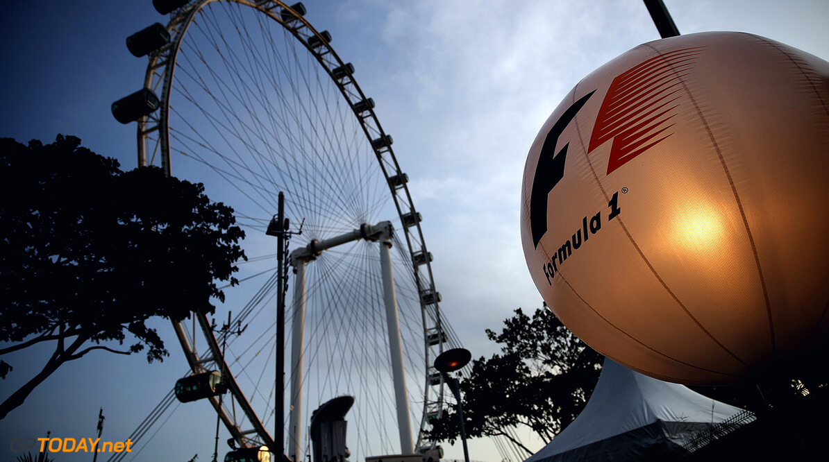 SINGAPORE - SEPTEMBER 14:  A general view of the Singapore Flyer during previews ahead of the Formula One Grand Prix of Singapore at Marina Bay Street Circuit on September 14, 2017 in Singapore.  (Photo by Clive Mason/Getty Images) // Getty Images / Red Bull Content Pool  // P-20170914-00629 // Usage for editorial use only // Please go to www.redbullcontentpool.com for further information. // 
F1 Grand Prix of Singapore - Previews
Clive Mason
Singapore
Singapore

P-20170914-00629