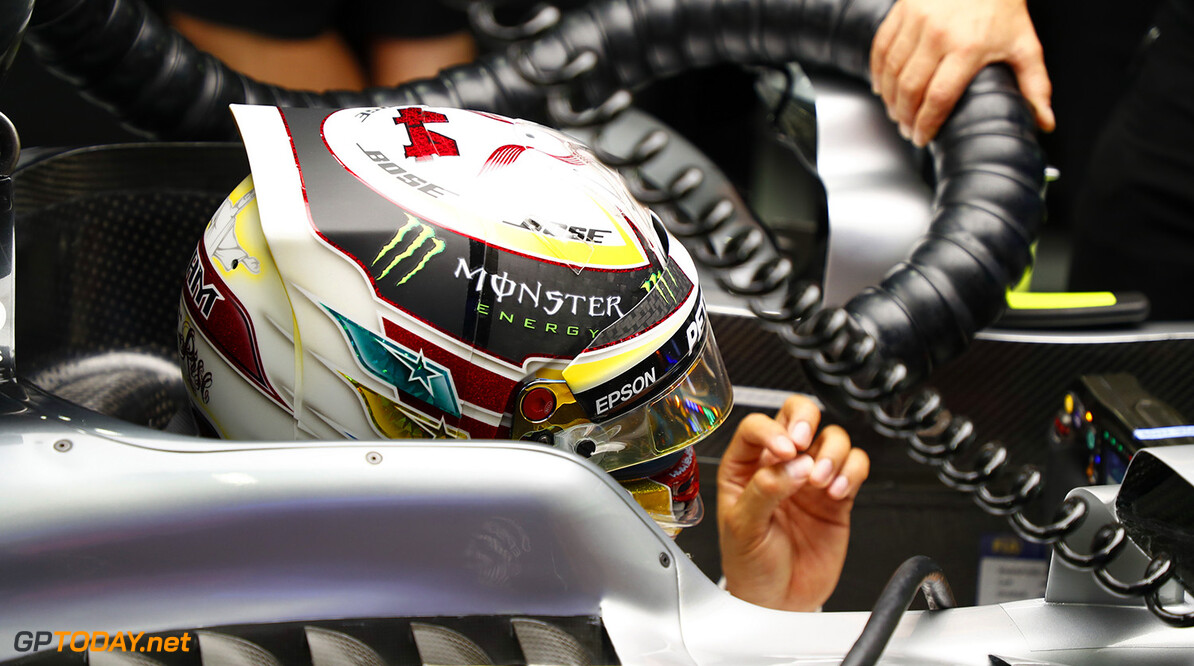 Rosberg praises Hamilton after record breaking qualifying