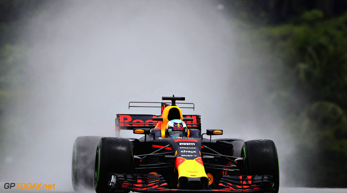 Ricciardo verrast door snelheid van Ferrari op Sepang