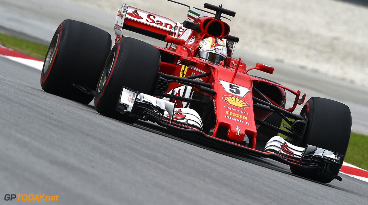 Vettel changes engine before qualifying