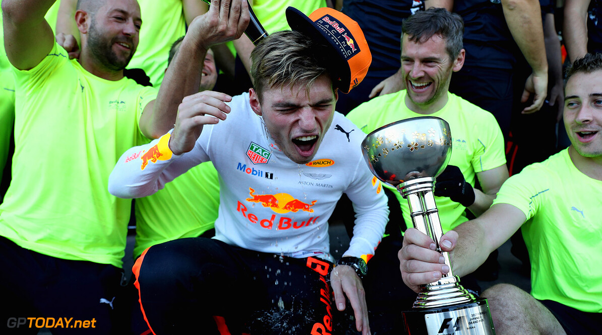 SUZUKA, JAPAN - OCTOBER 08:  Second place finisher Max Verstappen of Netherlands and Red Bull Racing celebrates with his team after the Formula One Grand Prix of Japan at Suzuka Circuit on October 8, 2017 in Suzuka.  (Photo by Mark Thompson/Getty Images) // Getty Images / Red Bull Content Pool  // P-20171008-00949 // Usage for editorial use only // Please go to www.redbullcontentpool.com for further information. // 
F1 Grand Prix of Japan
Mark Thompson
Suzuka
Japan

P-20171008-00949