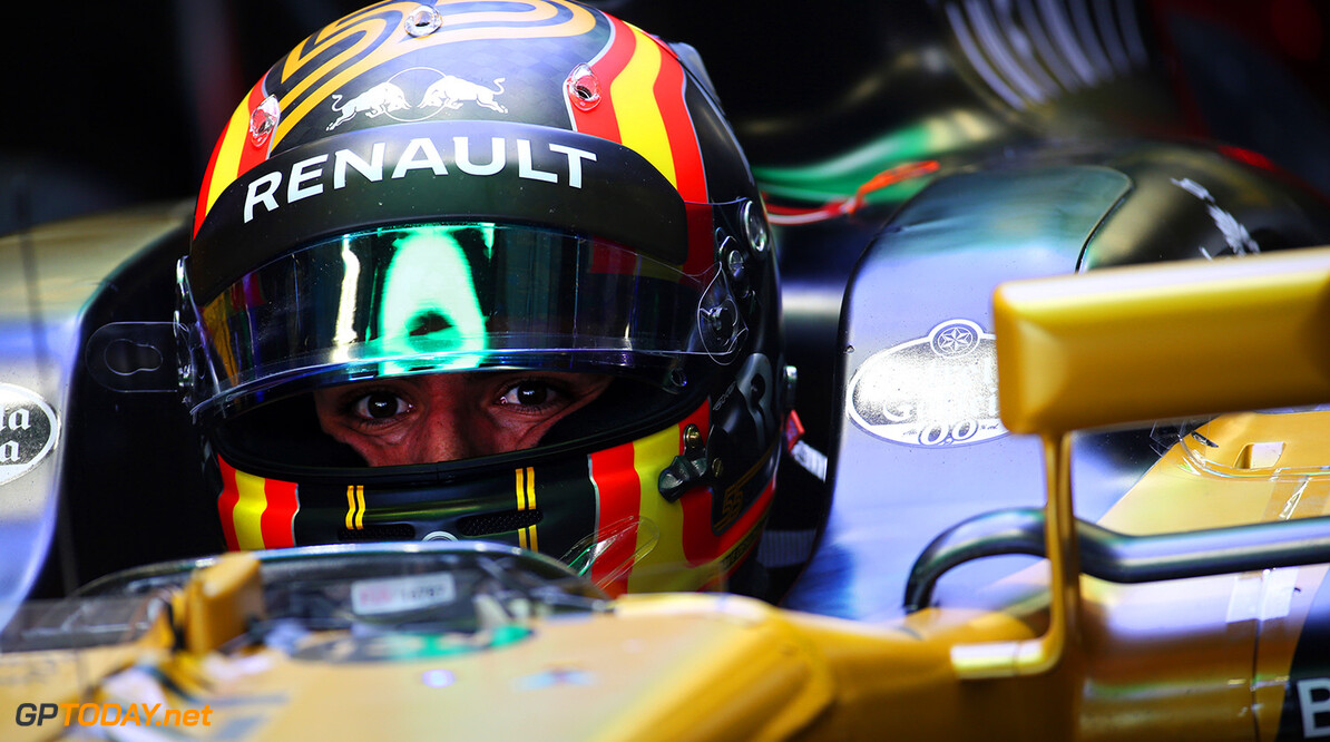 Abiteboul praises Sainz for instant Renault impact