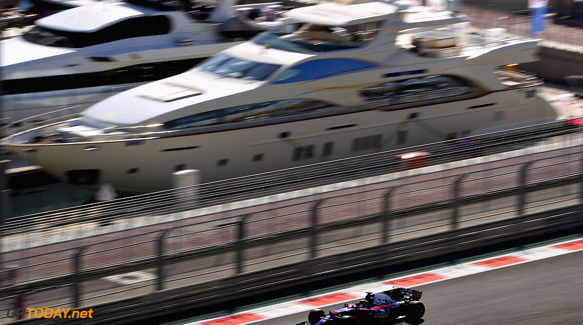 ABU DHABI, UNITED ARAB EMIRATES - NOVEMBER 24: Brendon Hartley of New Zealand driving the (28) Scuderia Toro Rosso STR12 on track during practice for the Abu Dhabi Formula One Grand Prix at Yas Marina Circuit on November 24, 2017 in Abu Dhabi, United Arab Emirates.  (Photo by Clive Mason/Getty Images) // Getty Images / Red Bull Content Pool  // P-20171124-01478 // Usage for editorial use only // Please go to www.redbullcontentpool.com for further information. // 
F1 Grand Prix of Abu Dhabi - Practice
Clive Mason
Abu Dhabi
United Arab Emirates

P-20171124-01478