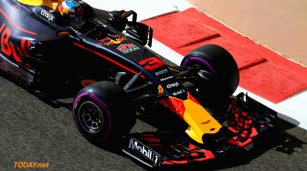 Daniel Ricciardo: "Merkte aan het sturen dat er iets mis was met de auto"