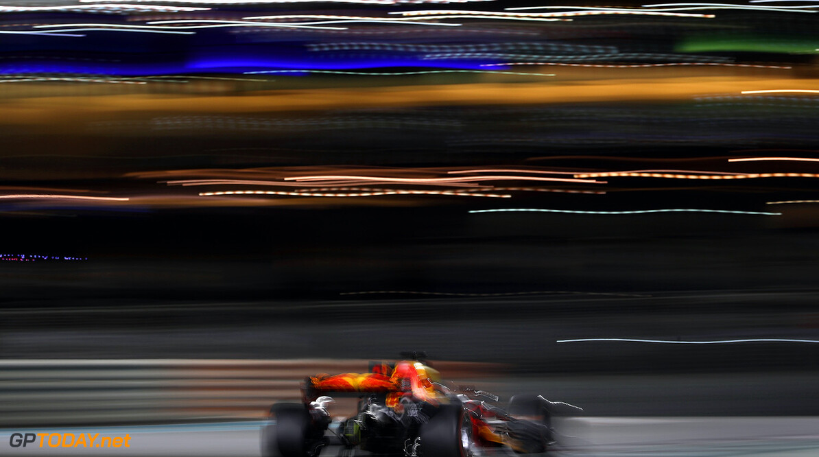 ABU DHABI, UNITED ARAB EMIRATES - NOVEMBER 24: Daniel Ricciardo of Australia driving the (3) Red Bull Racing Red Bull-TAG Heuer RB13 TAG Heuer on track during practice for the Abu Dhabi Formula One Grand Prix at Yas Marina Circuit on November 24, 2017 in Abu Dhabi, United Arab Emirates.  (Photo by Clive Mason/Getty Images) // Getty Images / Red Bull Content Pool  // P-20171124-01460 // Usage for editorial use only // Please go to www.redbullcontentpool.com for further information. // 
F1 Grand Prix of Abu Dhabi - Practice
Clive Mason
Abu Dhabi
United Arab Emirates

P-20171124-01460