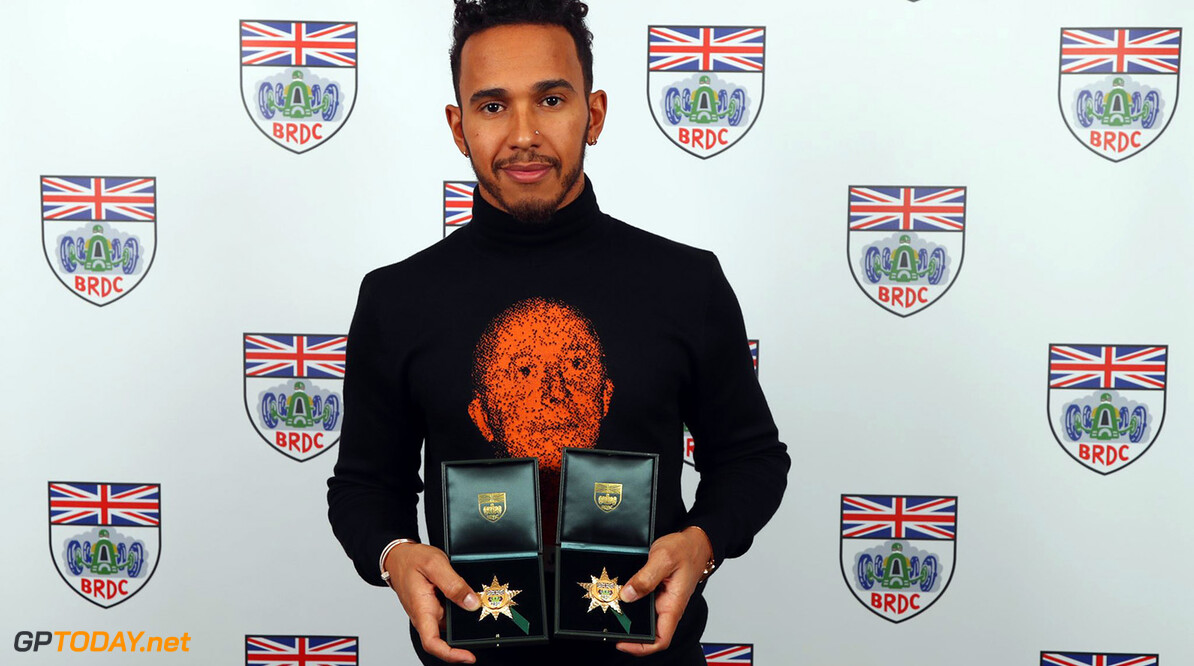 Lewis Hamilton in het zonnetje gezet bij BRDC Awards