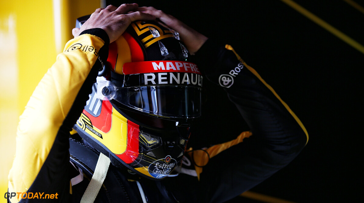 Sainz: "Mercedes en Ferrari steken er weer bovenuit"