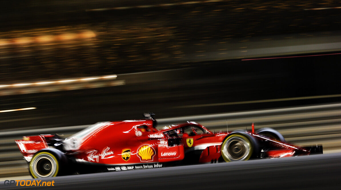 Sebastian Vettel op pole met Raikkönen naast hem, Verstappen crasht in Q1