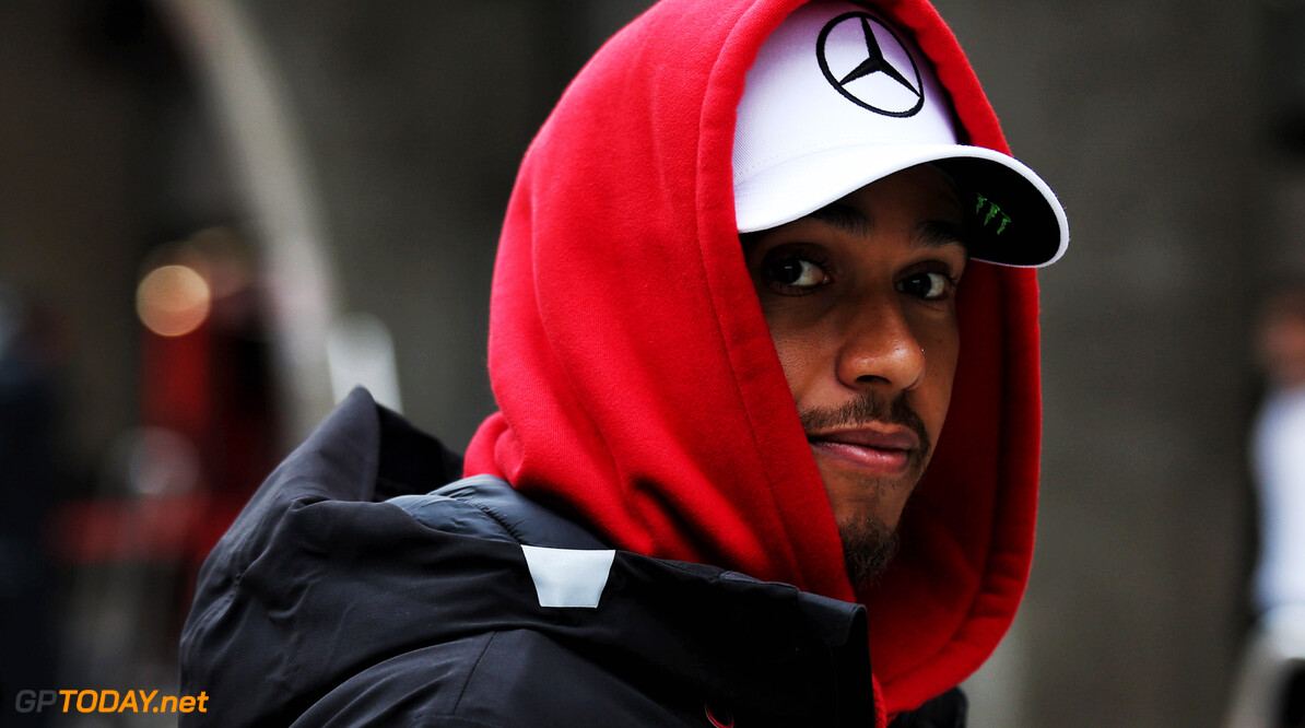 Lewis Hamilton over Mercedes: "Iedereen wil dat ik blijf"