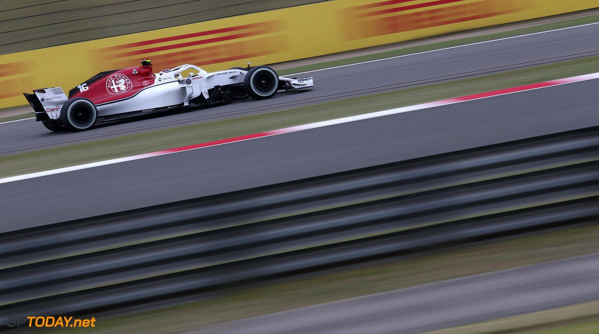 Remproblemen pleiten Leclerc vrij bij crash met Hartley