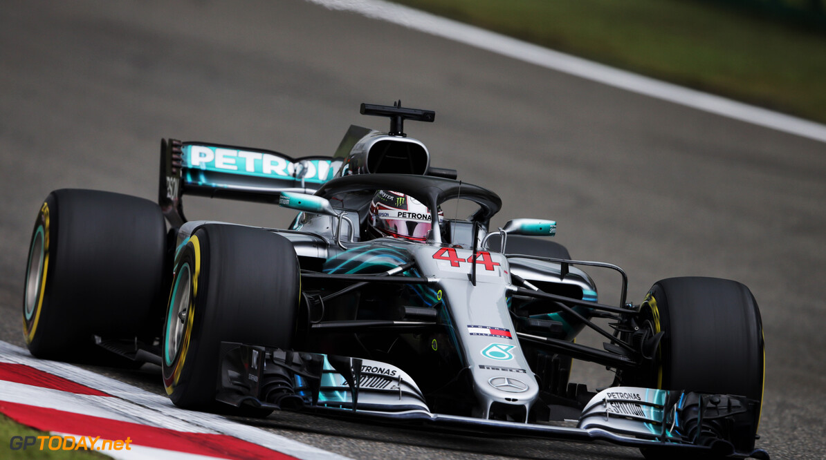 Lewis Hamilton wint in Barcelona voor Valtteri Bottas, Max Verstappen op podium