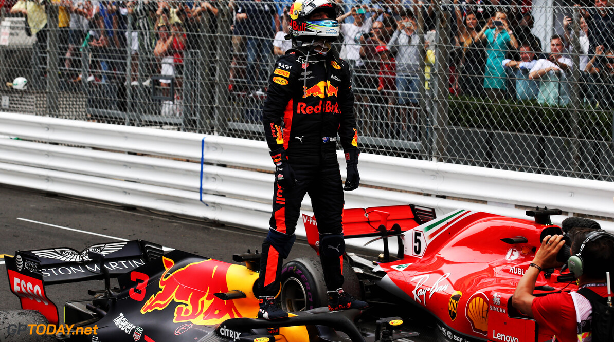 Marko: "Waarom zou Ricciardo naar Mercedes of Ferrari willen?"