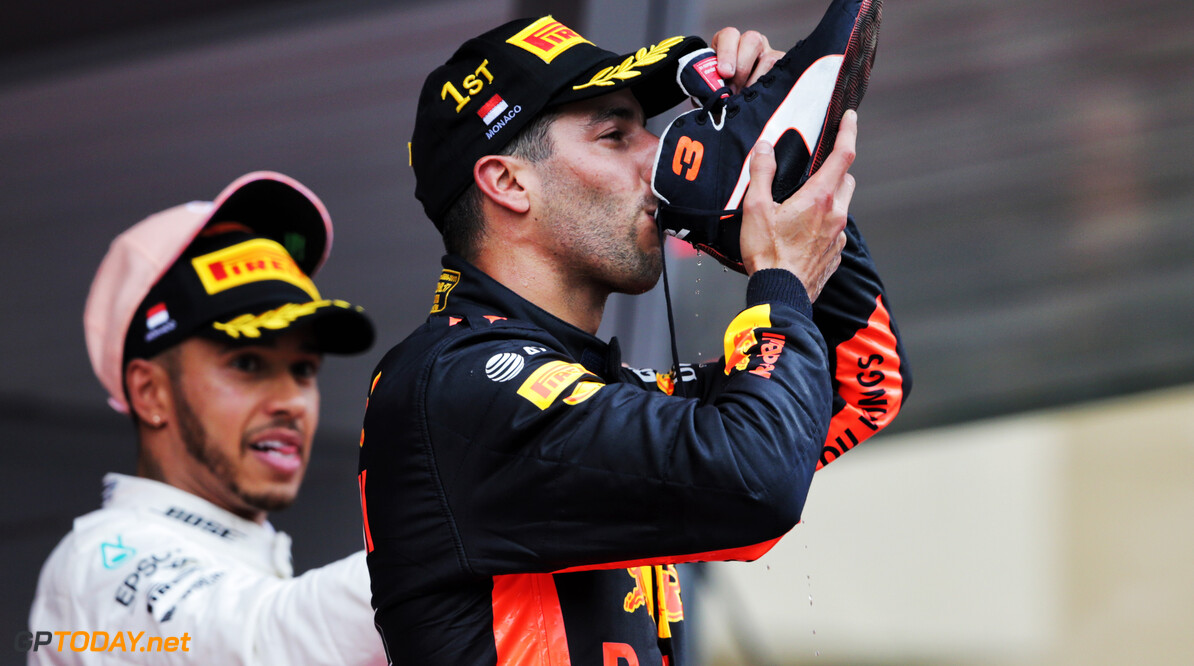 <b>Video: </b>Wat is Daniel Ricciardo's favoriete shoey?