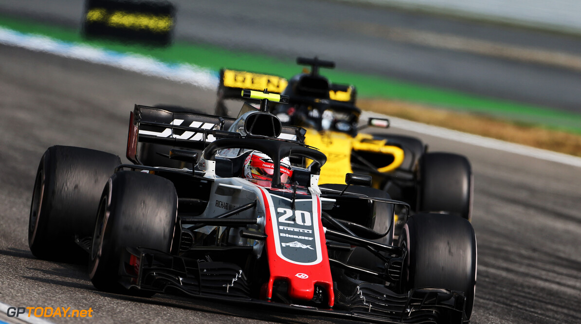 Steiner believes Renault is getting desperate against Haas