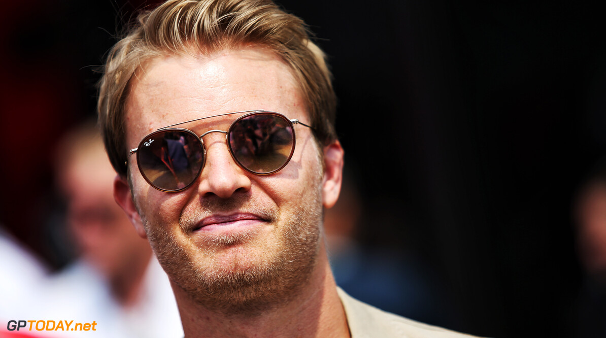 Weinig medeleven voor ongevaccineerde Rosberg: "Dan moet hij thuisblijven"
