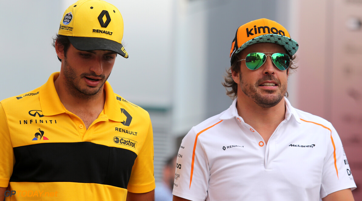 Sainz hoping to stay close to Alonso
