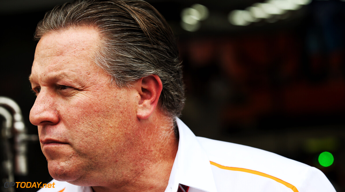 Voormalig McLaren-teambaas: "Zak Brown's werkwijze is zwak"