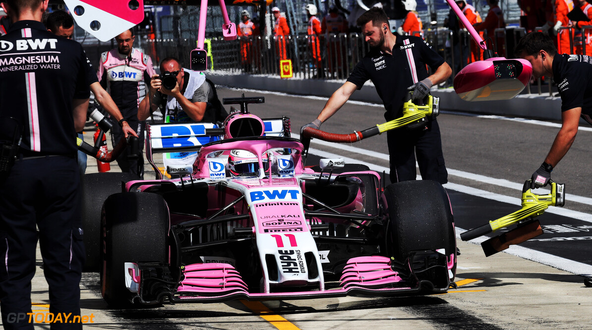 Force India-coureurs zien tactische positiewisseling falen