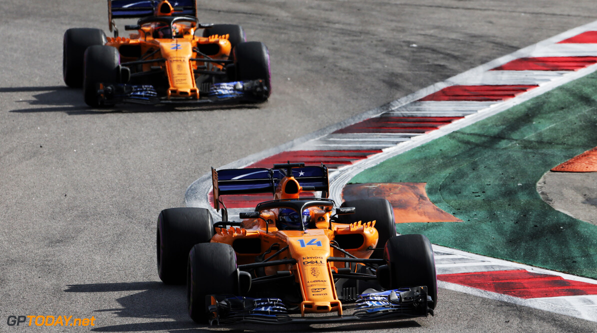 Alonso haalt uit: "McLaren heeft een gebrek aan ambitie"