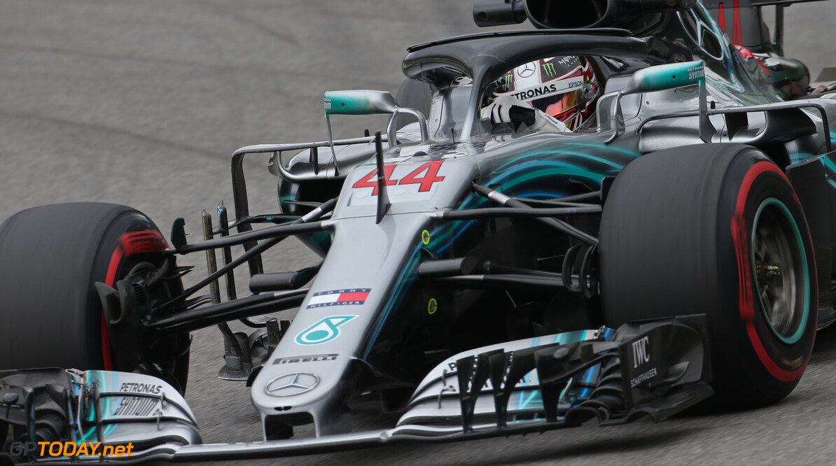 <strong>Qualifying:</strong> Hamilton beats Vettel to pole
