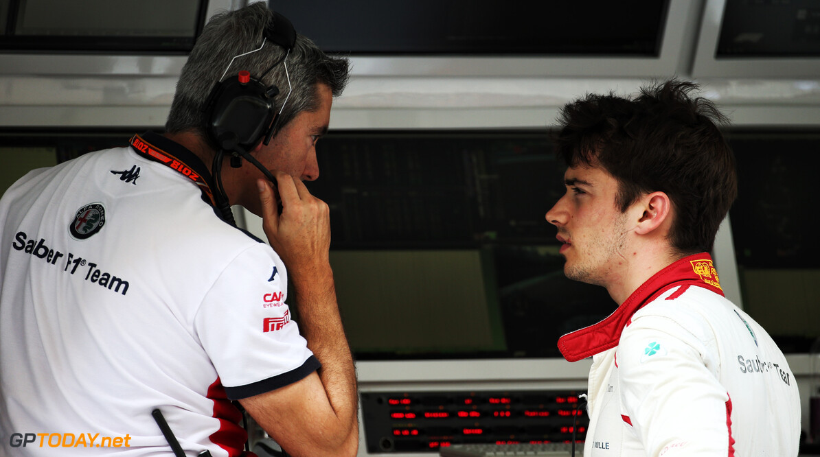 Leclerc: "Intimiderend met hoe veel mensen je werkt in de Formule 1"