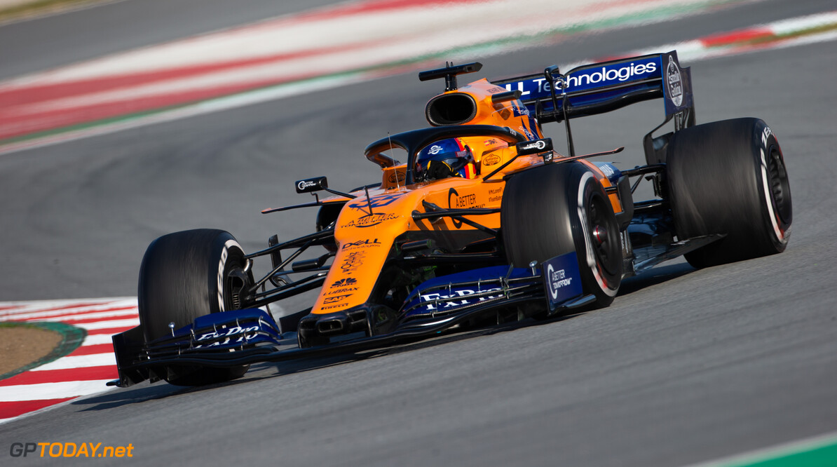 Carlos Sainz: "Ik denk dat McLaren gelukkig is na de eerste testdag"