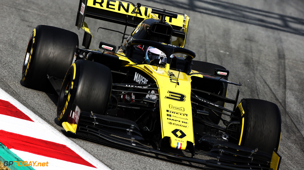 Ricciardo encouraged by Renault's tyre performance