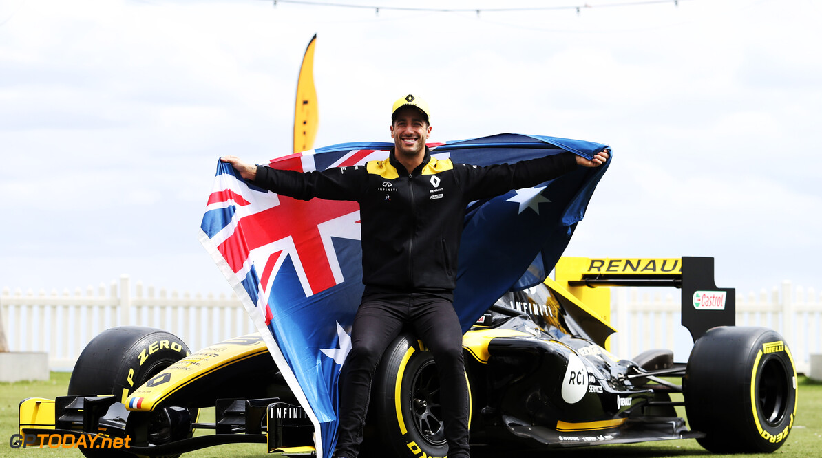 Tost questions Ricciardo's Renault switch