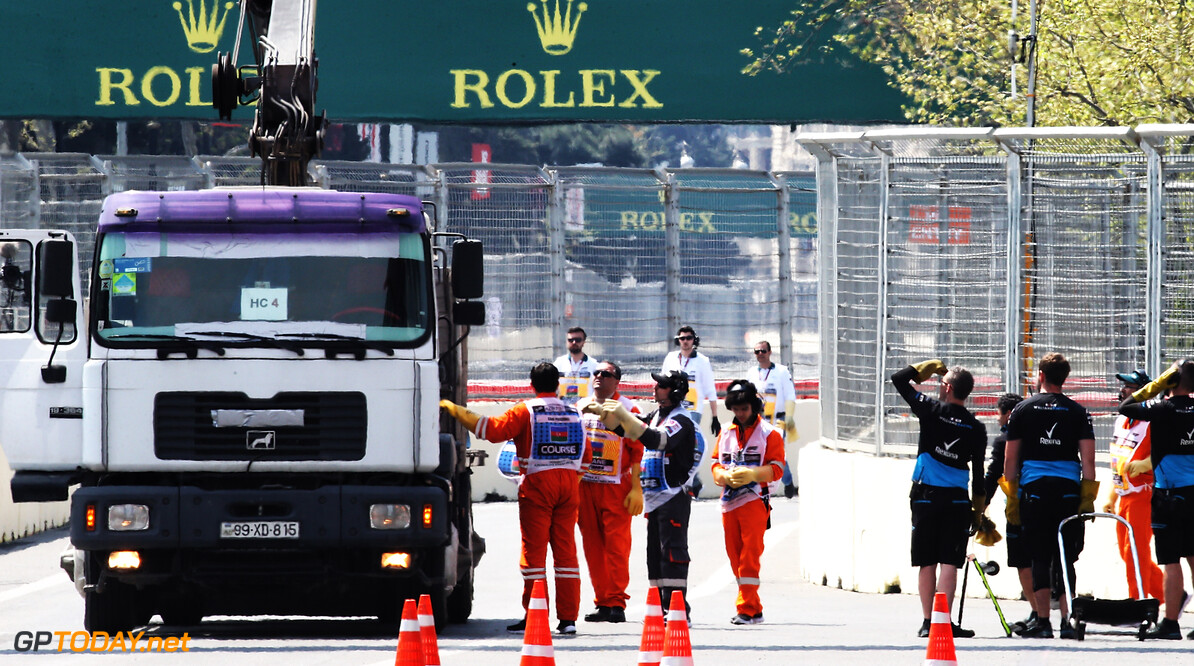 FIA controleerde ruim 300 putdeksels na incident in eerste vrije training