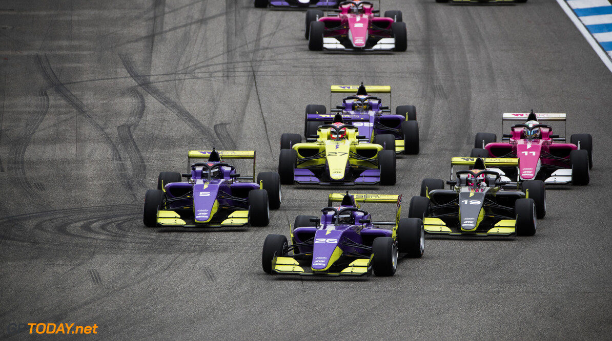 W Series: "We komen dichterbij het afleveren van vrouwen in de Formule 1"