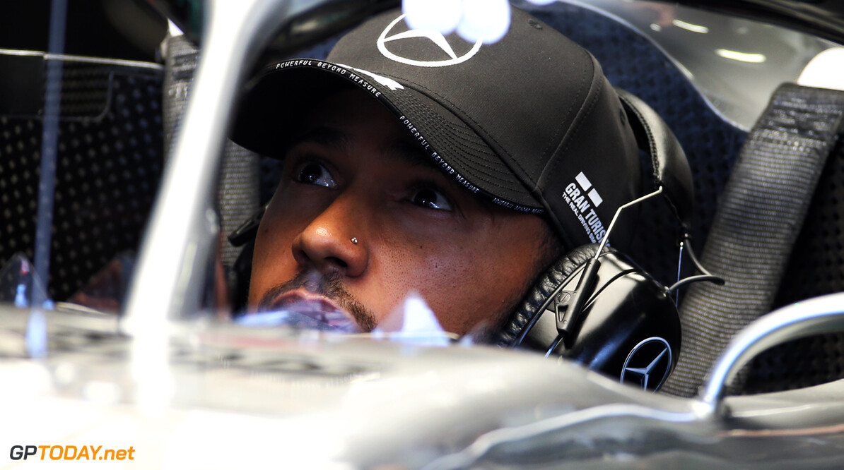 <b>VT1</b>: Hamilton verwijst Verstappen met klein verschil naar P2 in Monaco