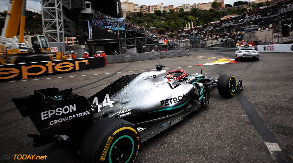 Mercedes explains why it switched Hamilton onto the medium compound