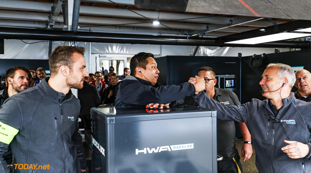 2019 Berlin E-prix
BERLIN TEMPELHOF AIRPORT, GERMANY - MAY 25: HWA Racelab mechanics celebrate a successful qualifying session in which both cars made the top five during the Berlin E-prix at Berlin Tempelhof Airport on May 25, 2019 in Berlin Tempelhof Airport, Germany. (Photo by Sam Bloxham / LAT Images)
2019 Berlin E-prix
Sam Bloxham

Germany

portrait garage electric FE open wheel