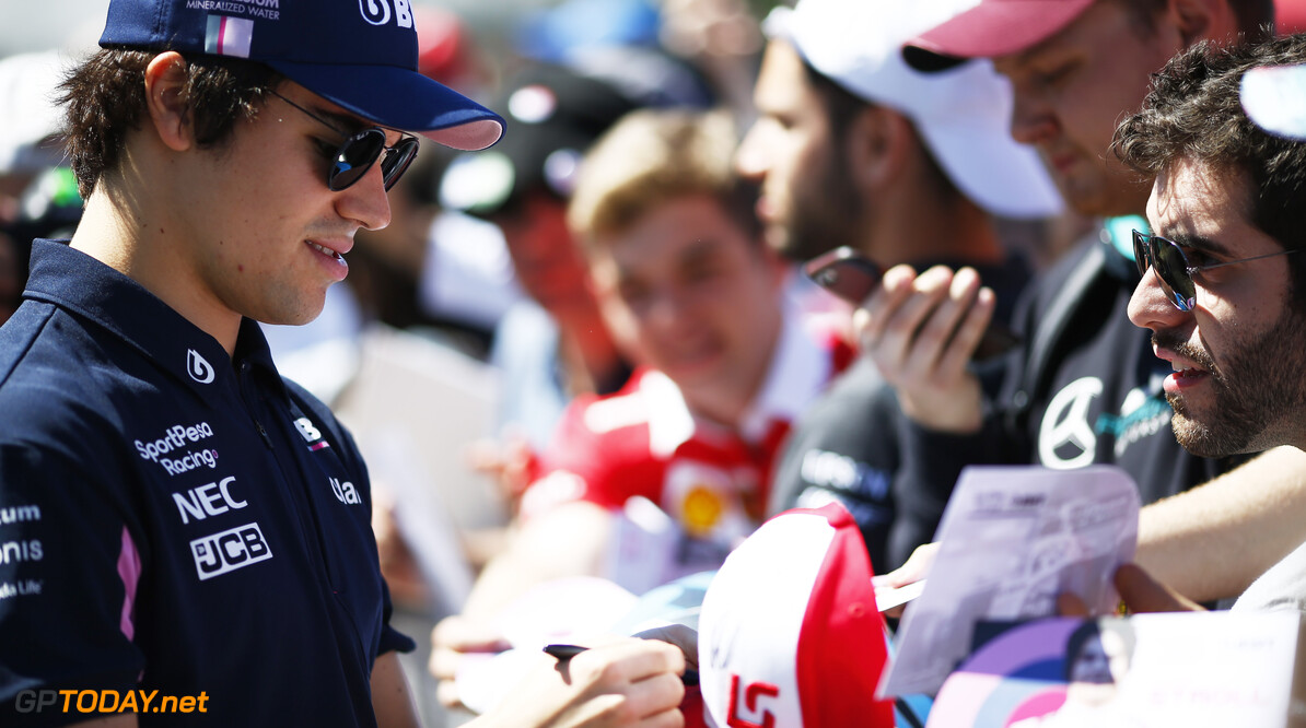 Lance Stroll, Racing Point, signs autographs for fans

Andy Hone



Portrait GP1907a GP1907a_M F1 Canada Canadian Montreal GP