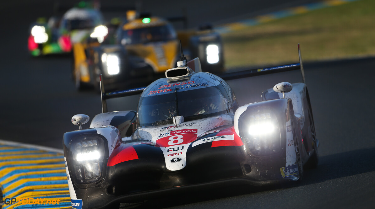 Toyota wint derde Le Mans op rij, Ten Voorde grijpt net naast podium
