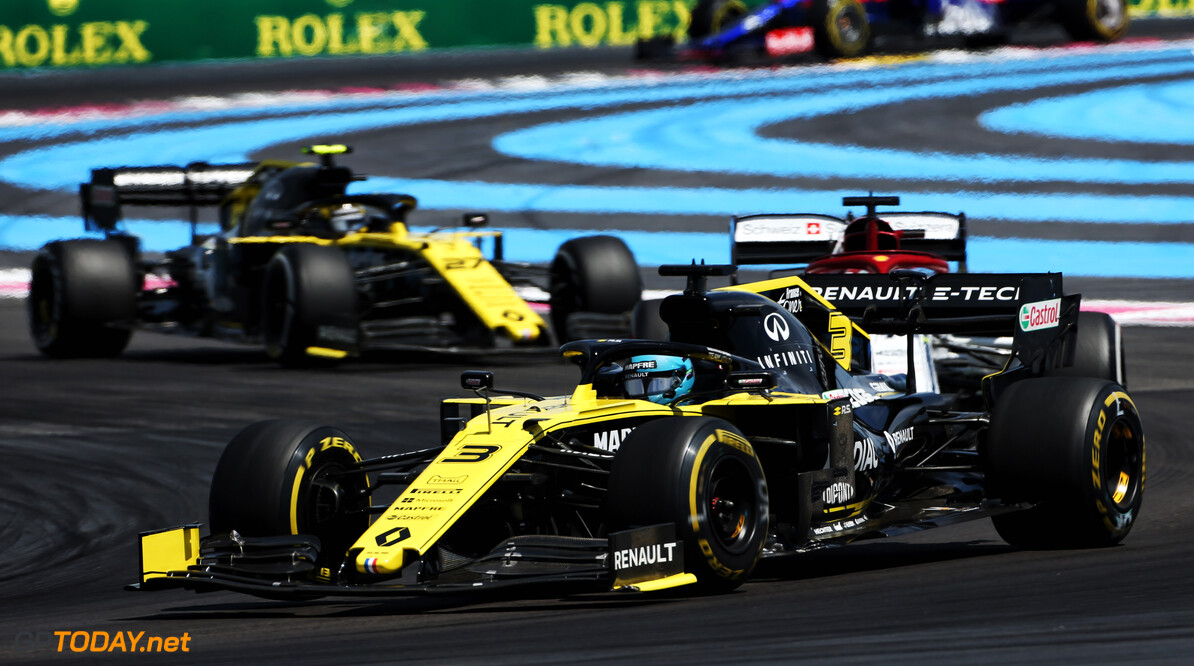 Hamilton laat zich uit over Ricciardo: "Hij verdiende geen straf"