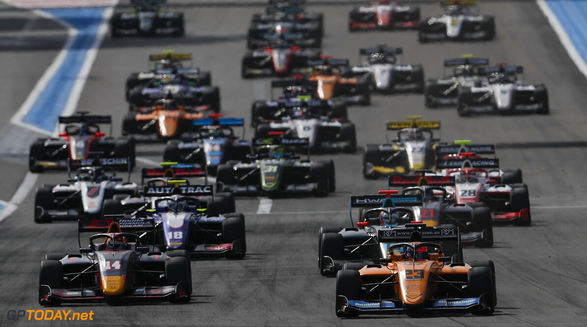 FIA Formula 3
CIRCUIT PAUL RICARD, FRANCE - JUNE 23: Alexander Peroni (AUS) Campos Racing leads Yuki Tsunoda (JPN) Jenzer Motorsport, Bent Viscaal (NLD) HWA RACELAB and the rest of the pack at the start during the Paul Ricard at Circuit Paul Ricard on June 23, 2019 in Circuit Paul Ricard, France. (Photo by Zak Mauger / LAT Images / FIA F3 Championship)
FIA Formula 3
Zak Mauger

France

action F3 Formula 3 FIA F3