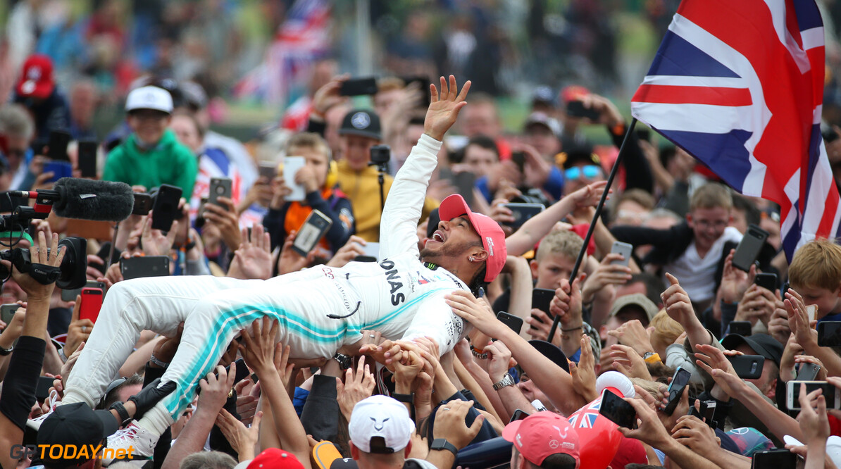 Formula One World Championship
1st place Lewis Hamilton (GBR) Mercedes AMG F1 W10 crowd surfing.
14.07.2019. Formula 1 World Championship, Rd 10, British Grand Prix, Silverstone, England, Race Day.
- www.xpbimages.com, EMail: requests@xpbimages.com - copy of publication required for printed pictures. Every used picture is fee-liable. (C) Copyright: Batchelor / XPB Images
Motor Racing - Formula One World Championship - British Grand Prix - Race Day - Silverstone, England
XPB Images
Silverstone
England

Formel1 Formel F1 Formula 1 Formula1 GP Grand Prix one Circuit Silverstone England Britain British United Kingdom UK Sunday 14 07 7 2019 Podium Portrait