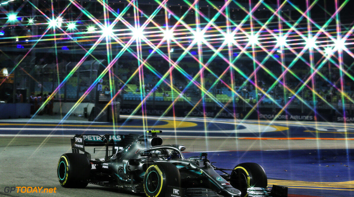 Mercedes verklaart waarom Bottas moest inhouden voor pitstop Hamilton
