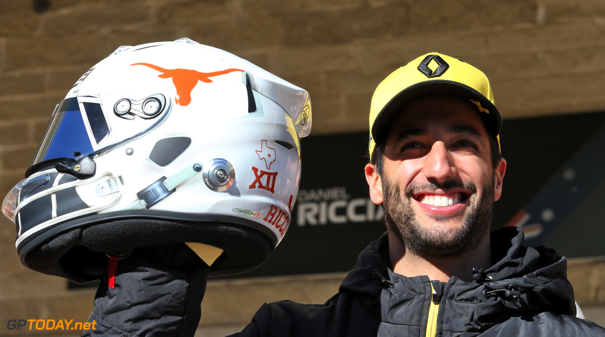 Ricciardo unveils special helmet design for US GP