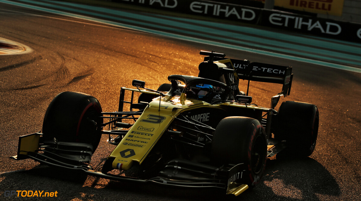 Ricciardo blames hard tyres for 'killing' his race