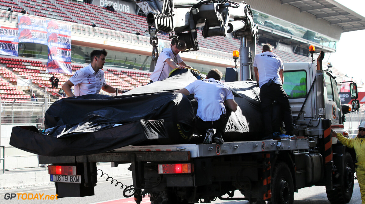 Zorgen bij Mercedes - Team vervangt motor opnieuw voor laatste testdag