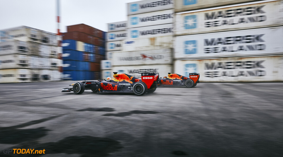 Max Verstappen and Alexander Albon perform during The Dutch Road Trip in Rotterdam, Netherlands on January 25, 2020 // Rob Smalley / Red Bull Content Pool // AP-23W2NCVMS1W11 // Usage for editorial use only // 
Max Verstappen and Alexander Albon




AP-23W2NCVMS1W11