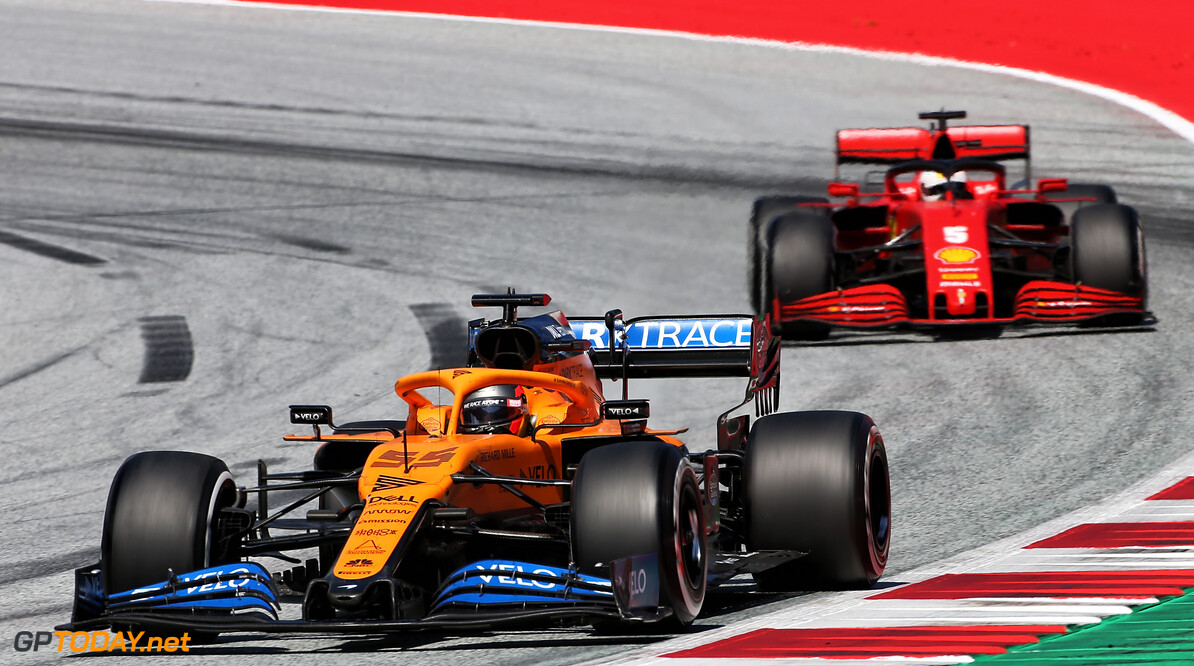 Carlos Sainz: "Niet makkelijk om bij Ferrari naast Leclerc te rijden"
