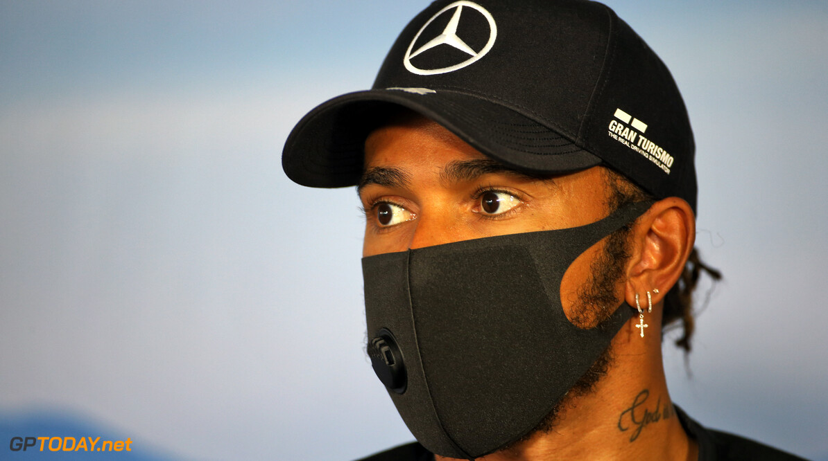 Hamilton notes how drivers are suffering in warm Barcelona tamperatures