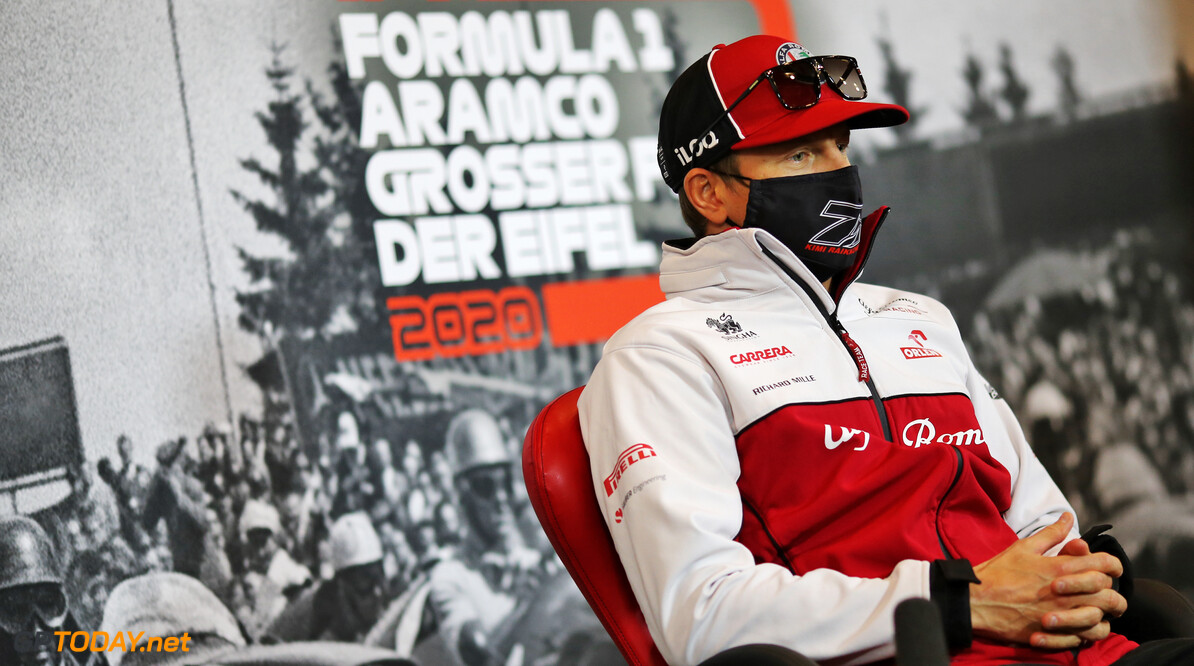 Kimi Raikkonen ontkent verlengen contract Alfa Romeo
